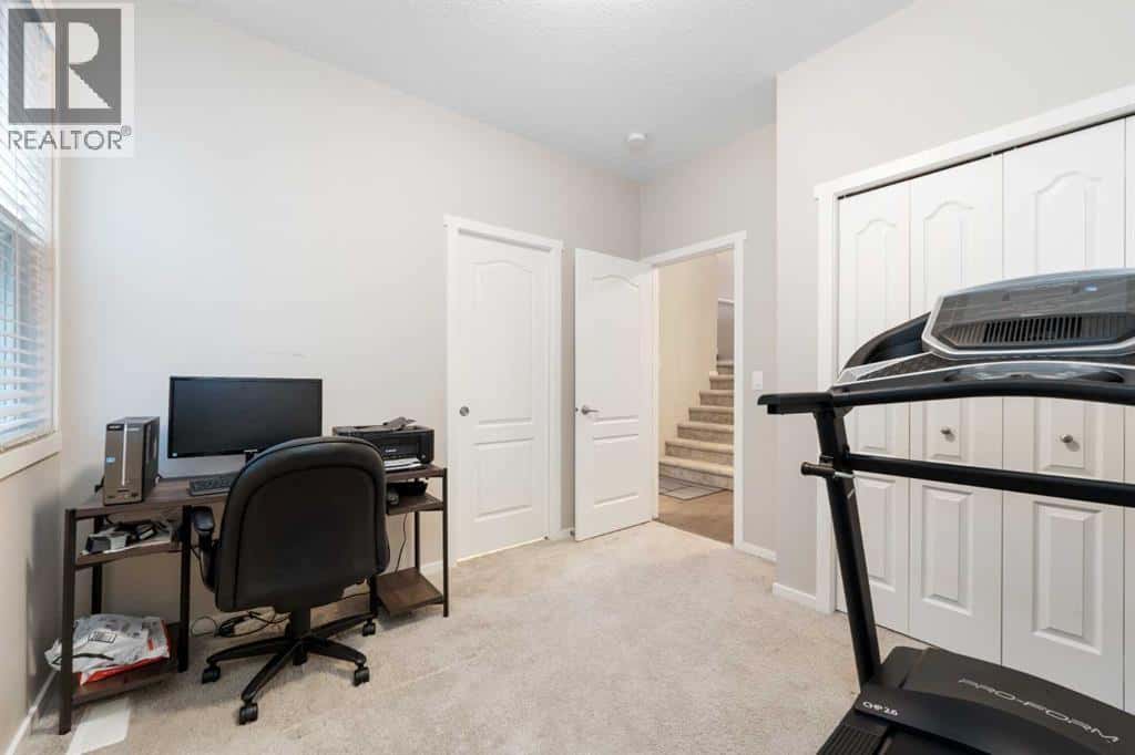 229 Kingsbury Close SE — Airdrie, Alberta - Photo 5 of 47