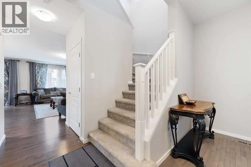 229 Kingsbury Close SE — Airdrie, Alberta - Photo 4 of 47