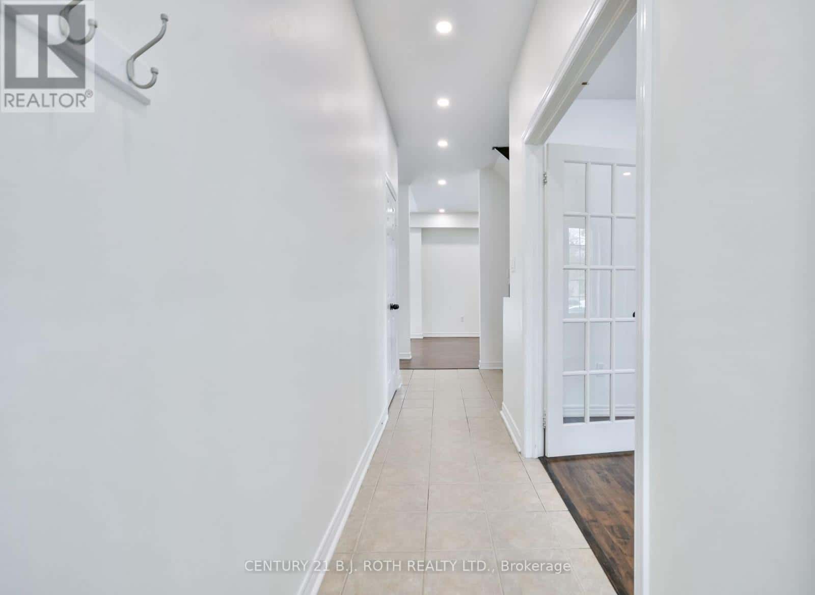 113 LIVIA HERMAN WAY — Barrie (East Bayfield), Ontario - Photo 3 of 30