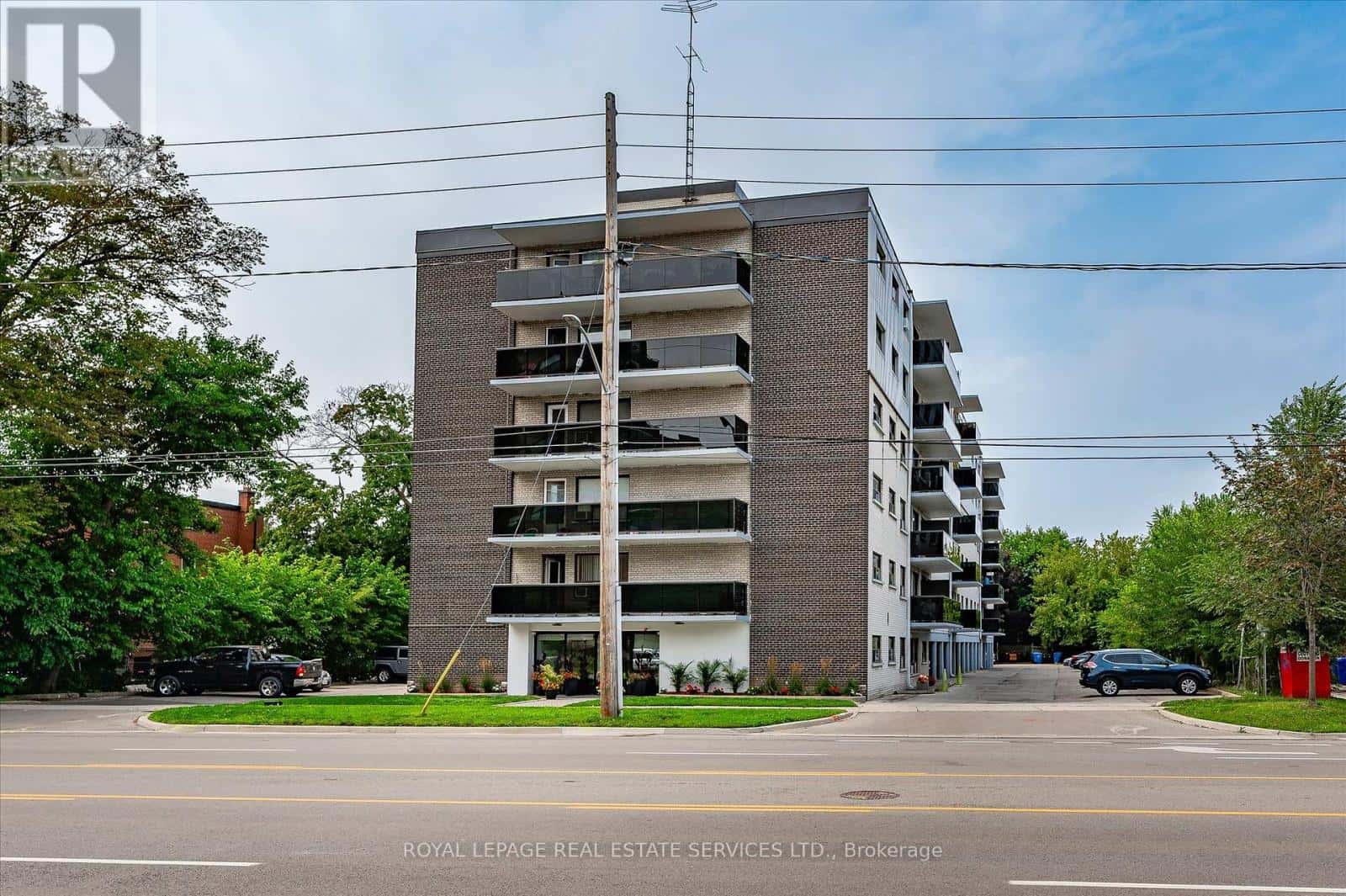 210 - 2411 NEW STREET — Burlington (Brant), Ontario - Photo 3 of 25