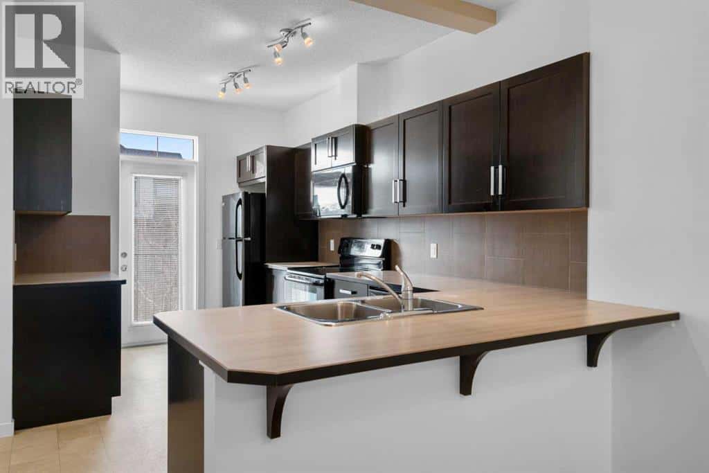 114 New Brighton Landing SE — Calgary, Alberta - Photo 2 of 27