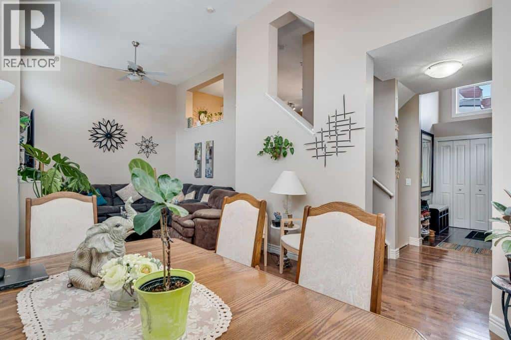 3 Royal Oak Plaza NW — Calgary, Alberta - Photo 3 of 34