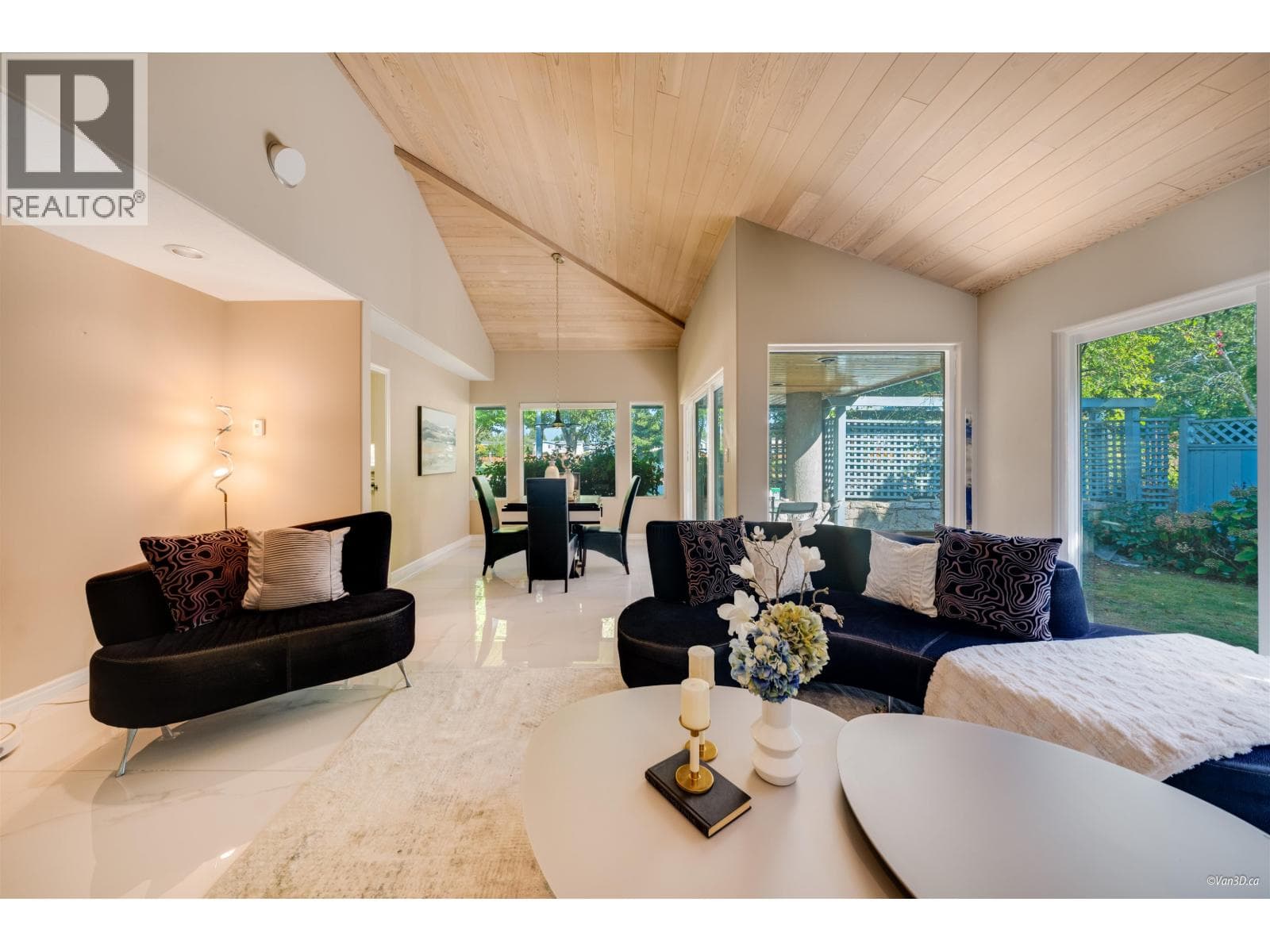 7215 FROBISHER DRIVE — Richmond, British Columbia - Main photo