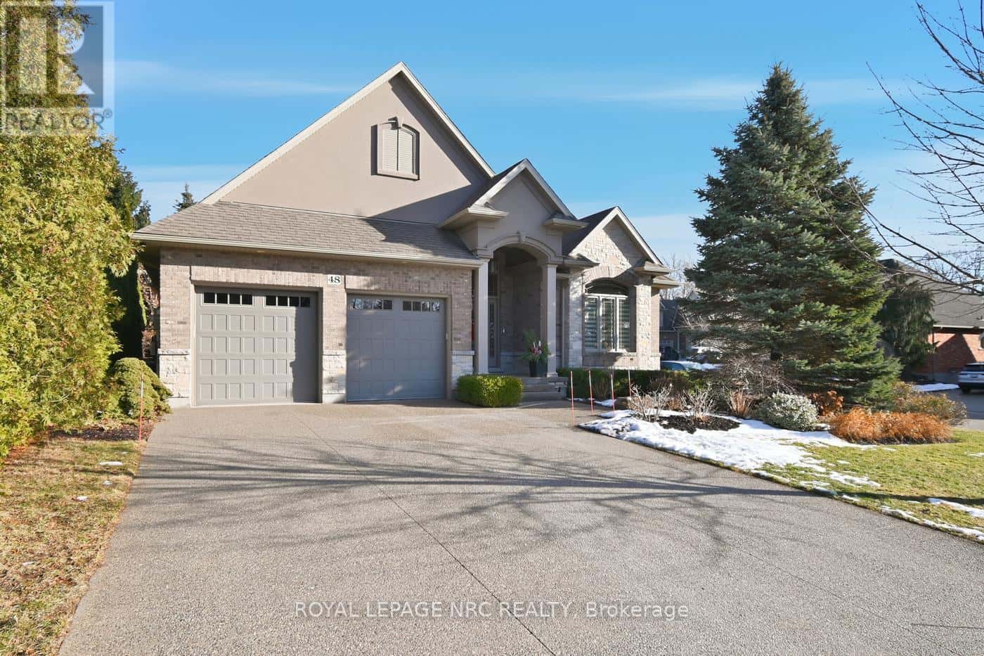 48 TIMMSDALE CRESCENT — Pelham (Fonthill), Ontario - Photo 2 of 47