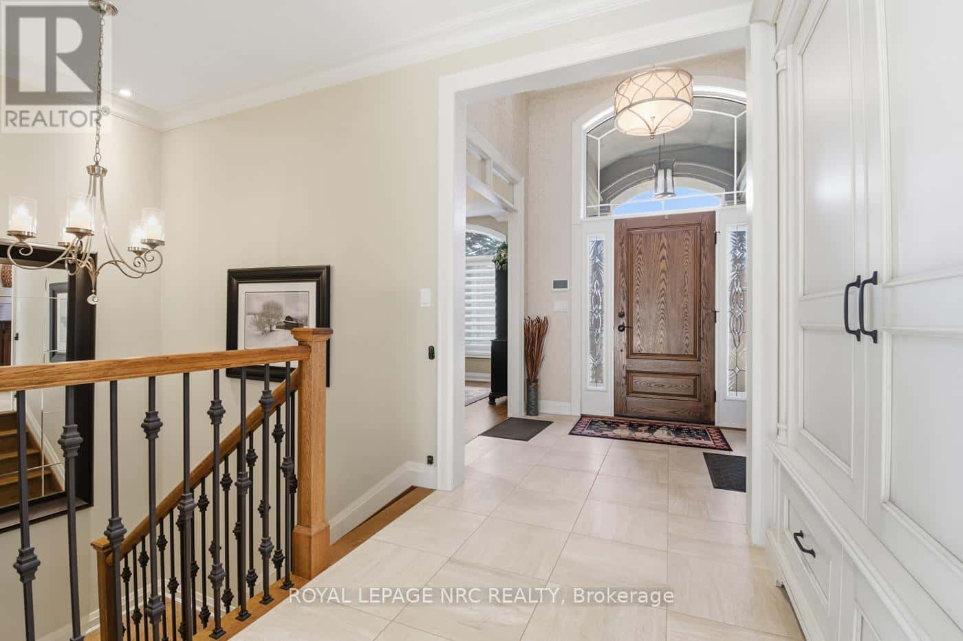 48 TIMMSDALE CRESCENT — Pelham (Fonthill), Ontario - Photo 4 of 47