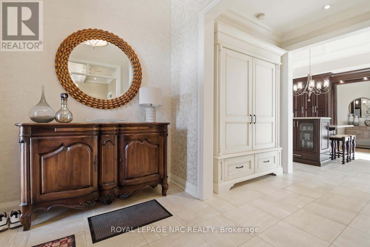 48 TIMMSDALE CRESCENT — Pelham (Fonthill), Ontario - Photo 5 of 47