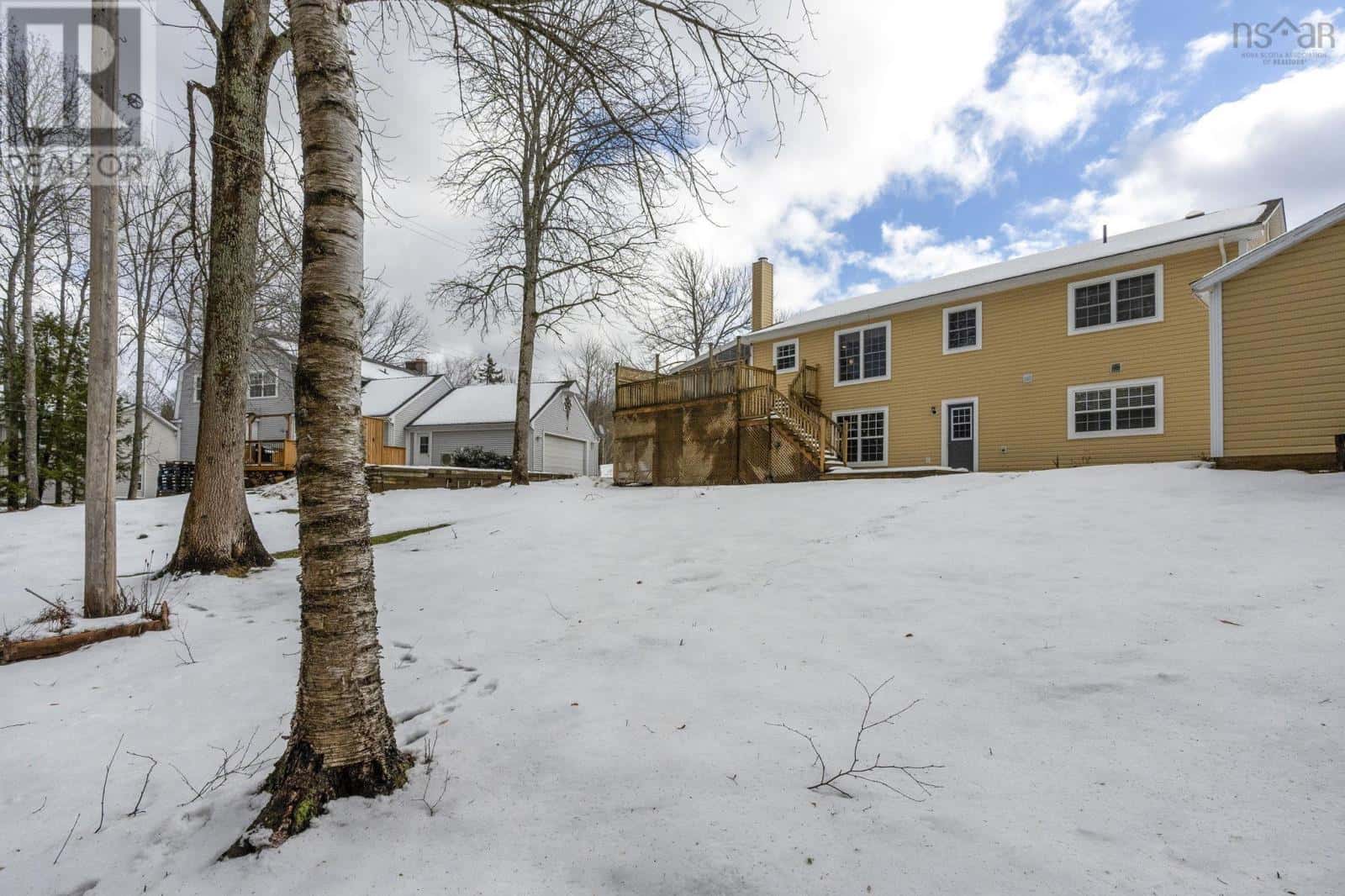 41 MacDonald Park Road — Kentville, Nova Scotia - Photo 4 of 50