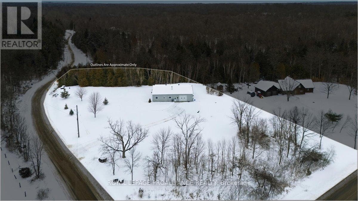 555 DOUGLAS ROAD — Centre Hastings, Ontario - Main photo