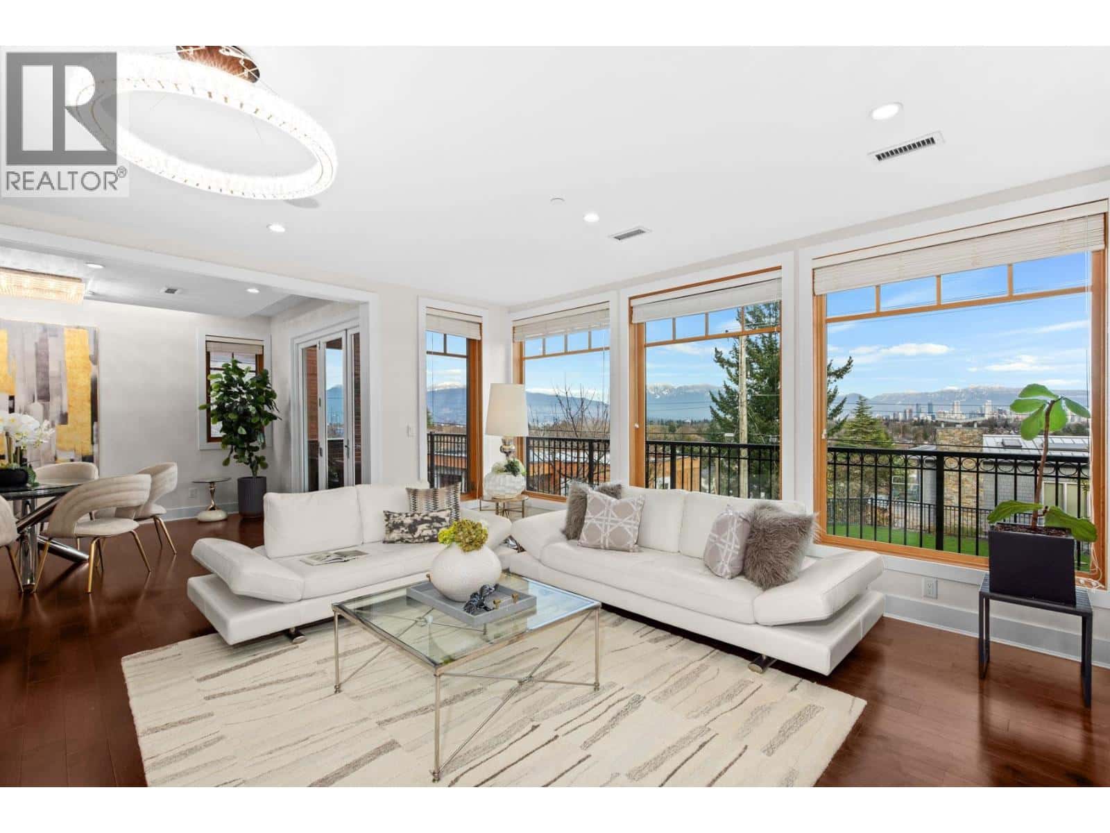 3936 QUESNEL DRIVE — Vancouver, British Columbia - Photo 5 of 40