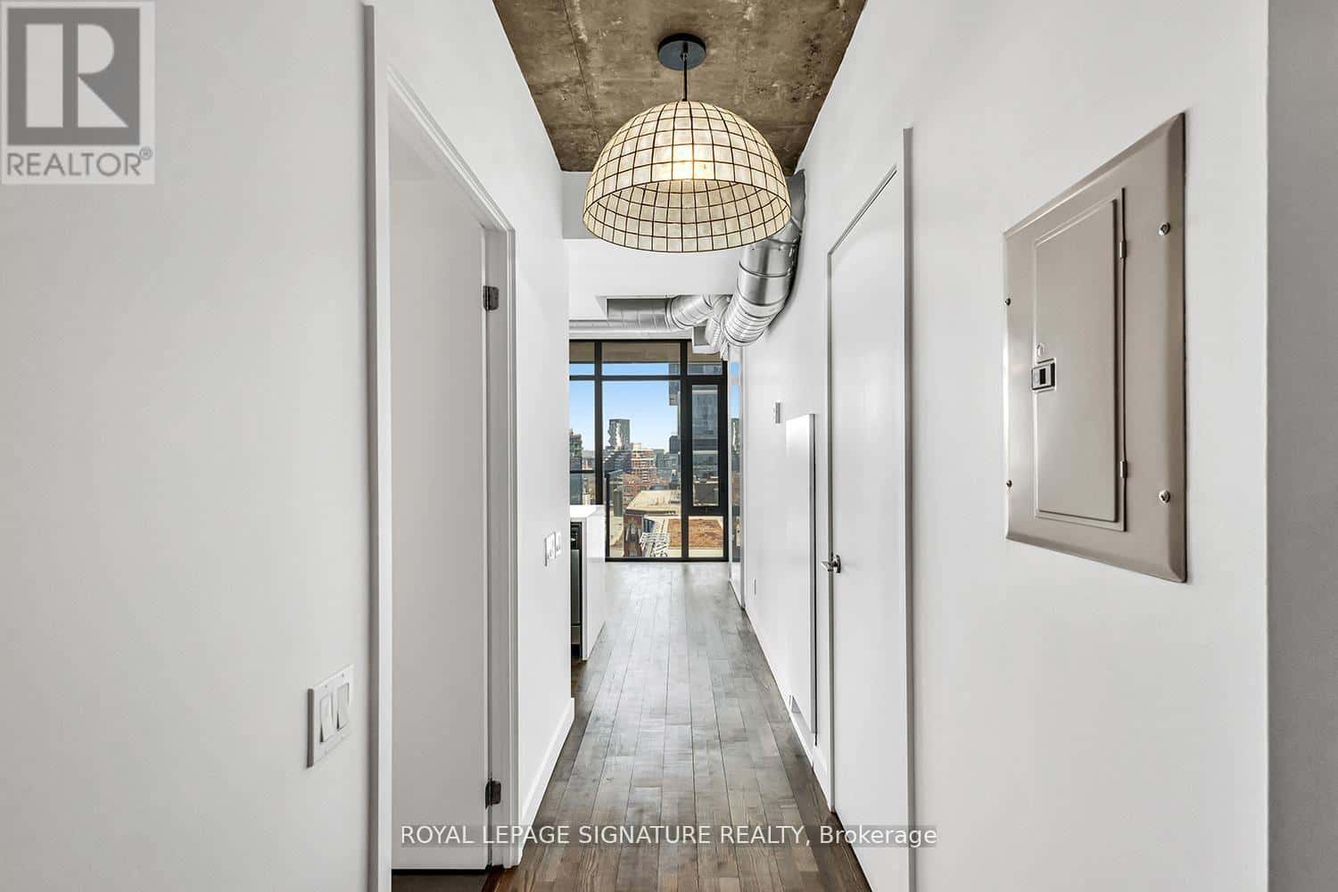 1105 - 138 PRINCESS STREET — Toronto (Moss Park), Ontario - Photo 4 of 24