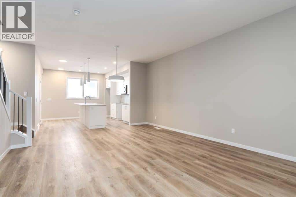 High River — High River - Photo 3 of 37