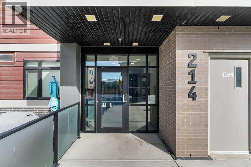 414, 214 Sherwood Square NW — Calgary, Alberta - Photo 3 of 31