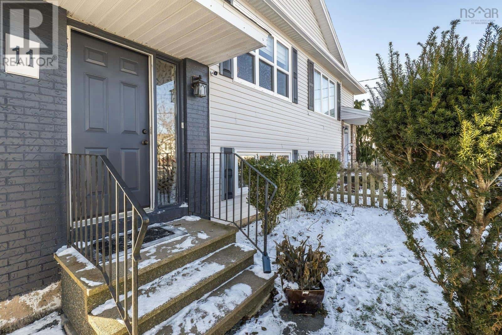 11 Melrose Crescent — Eastern Passage, Nova Scotia - Photo 3 of 31