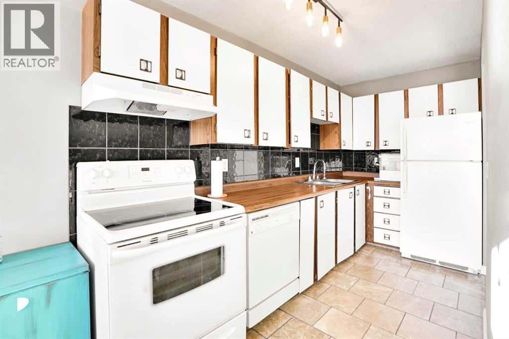 Calgary — Calgary - Photo 5 of 10