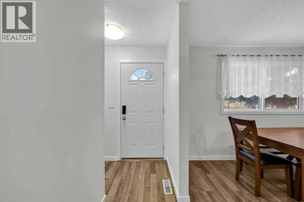 14, 6100 4 Avenue NE — Calgary, Alberta - Photo 4 of 29