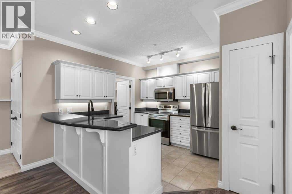 205, 59 22 Avenue SW — Calgary - Photo 4 of 41