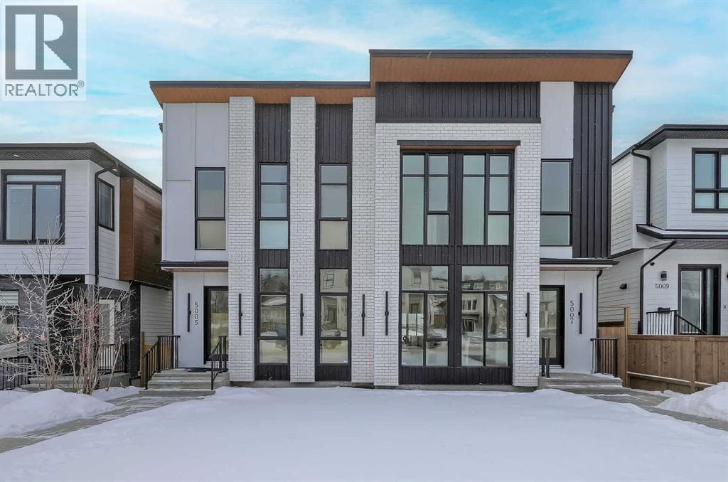 5007 21 Avenue NW — Calgary, Alberta - Main photo