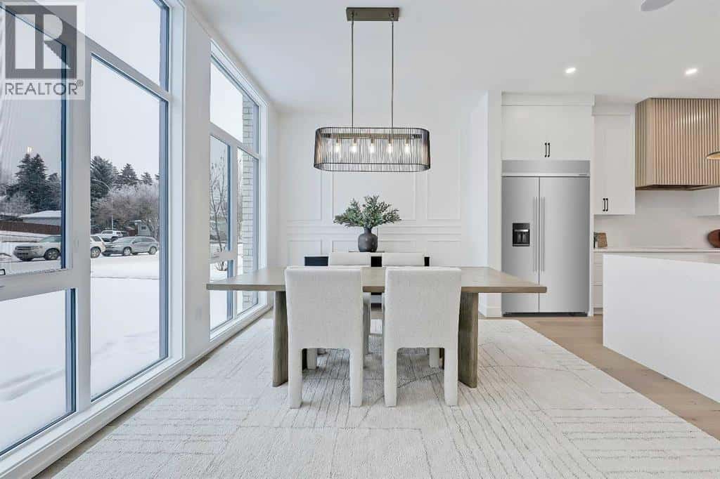 5007 21 Avenue NW — Calgary, Alberta - Photo 5 of 49