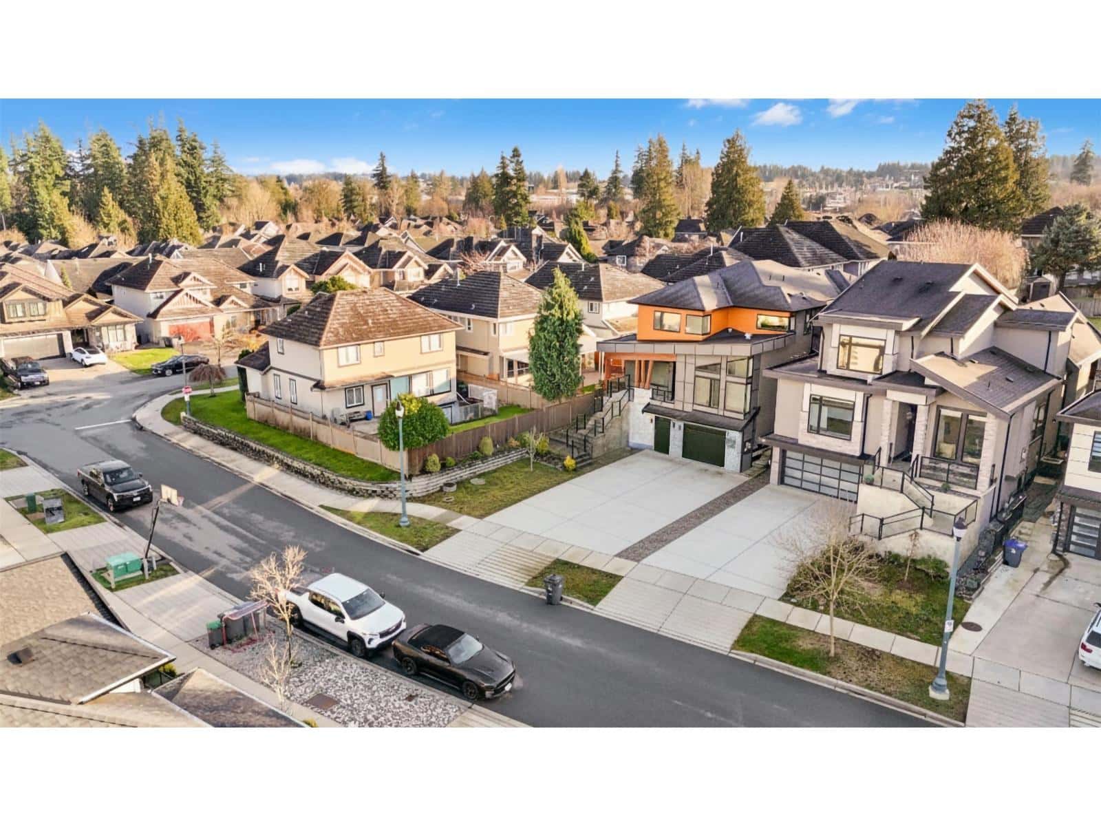 14932 35A AVENUE — Surrey, British Columbia - Photo 3 of 40