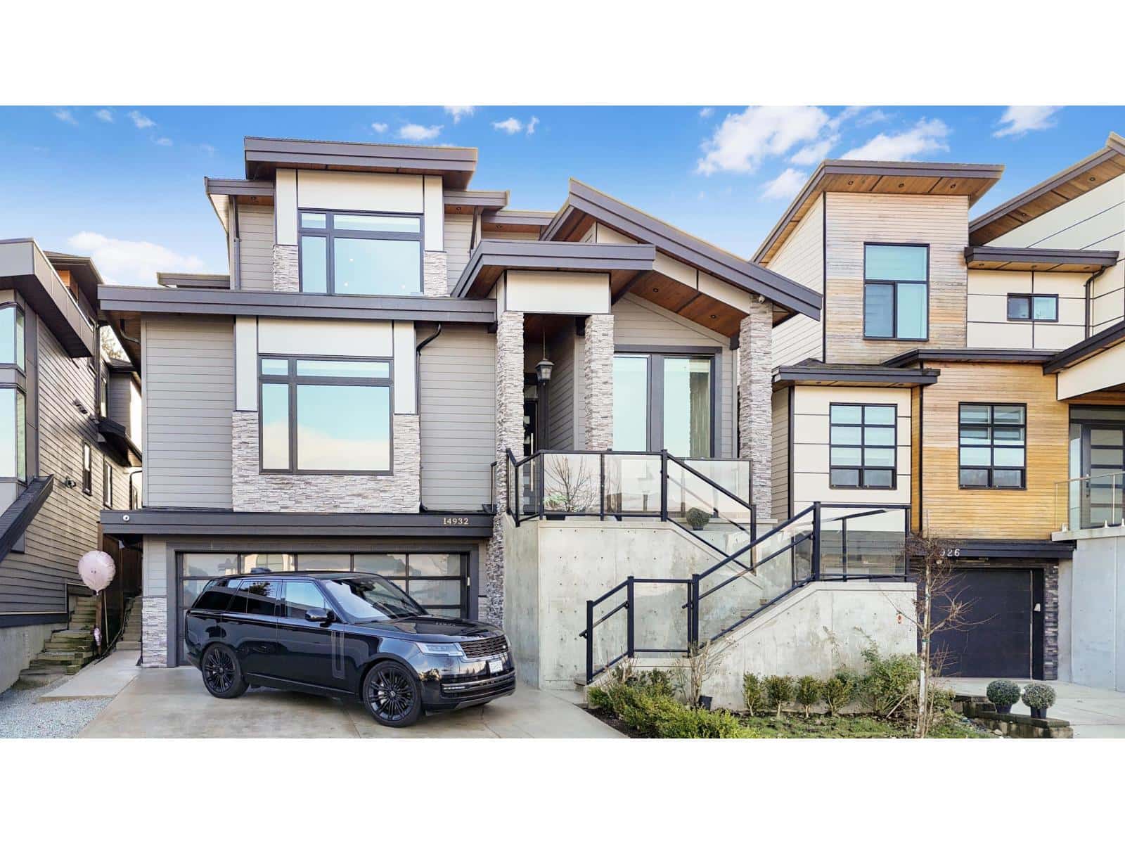 14932 35A AVENUE — Surrey, British Columbia - Photo 2 of 40