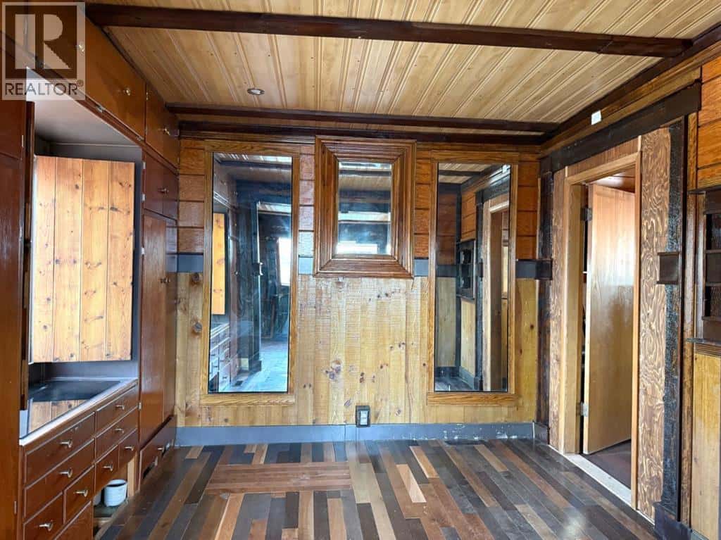 Lethbridge — Lethbridge - Photo 5 of 22