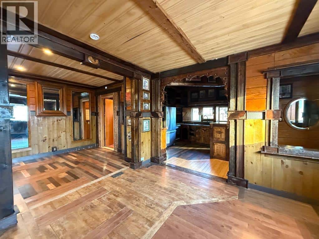 Lethbridge — Lethbridge - Photo 4 of 22