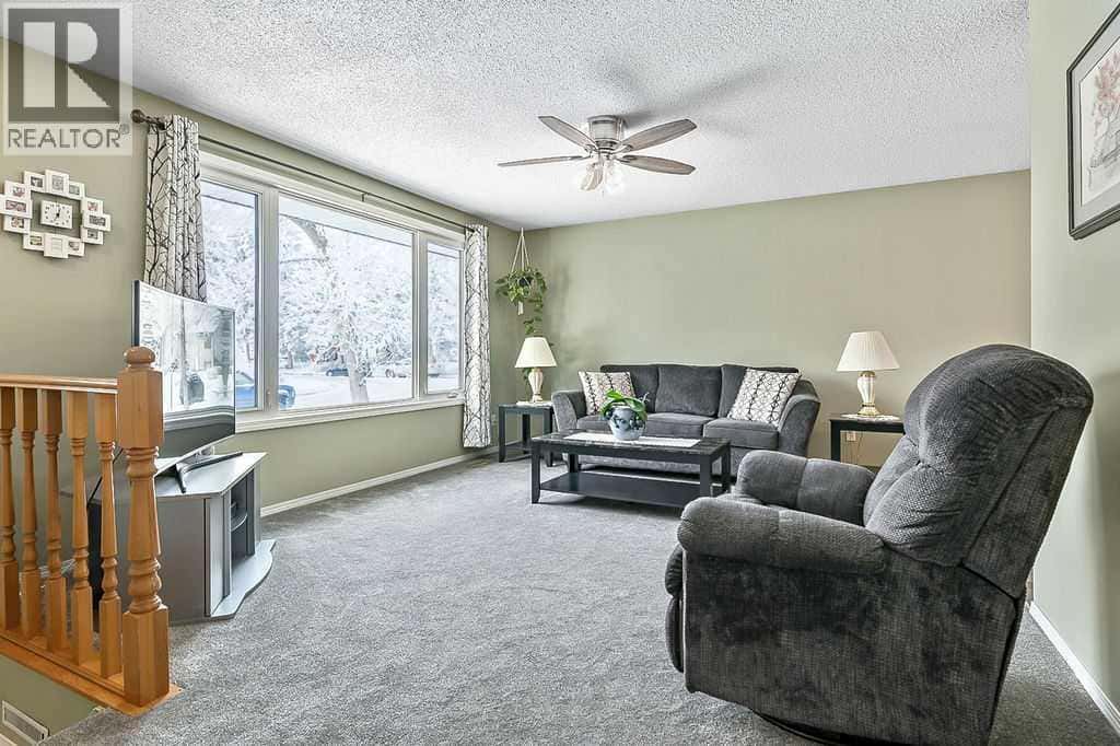 312 Foritana Road SE — Calgary, Alberta - Photo 3 of 37