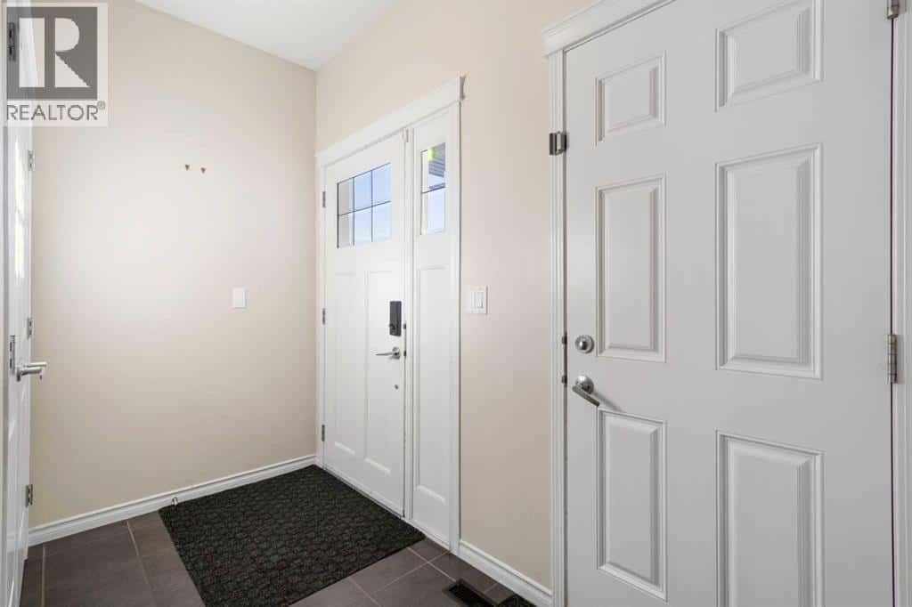 8926 95 Avenue — Grande Prairie, Alberta - Photo 2 of 28