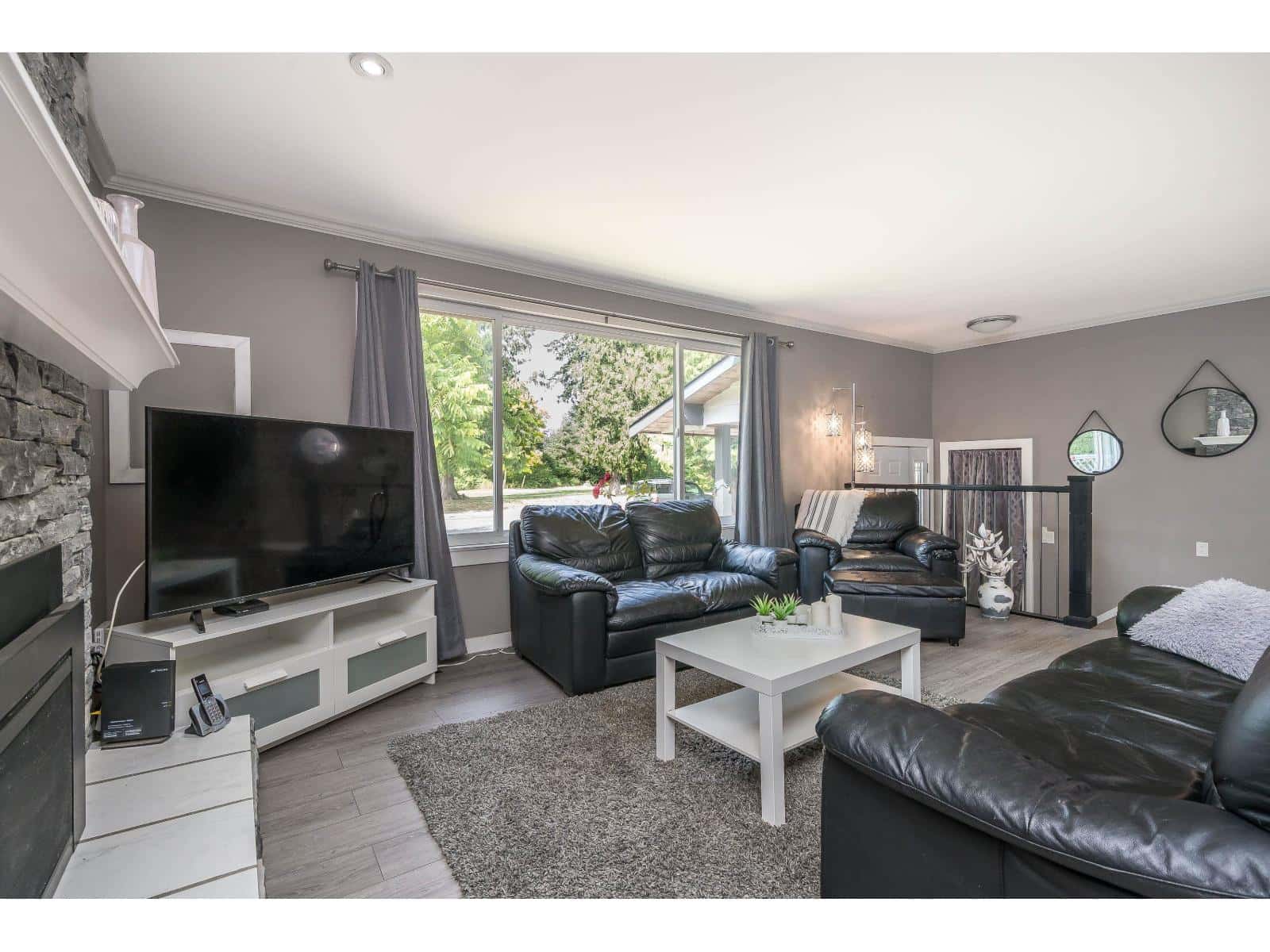 19934 45A AVENUE — Langley, British Columbia - Photo 5 of 38