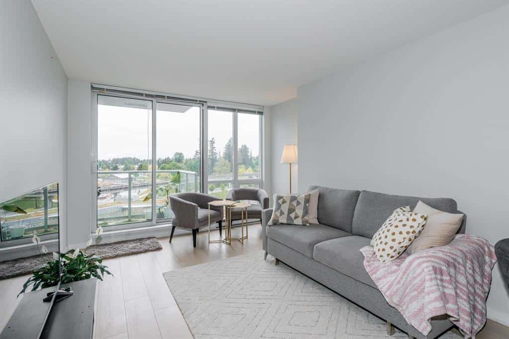 809 9981 WHALLEY BOULEVARD — Surrey, British Columbia - Photo 2 of 26