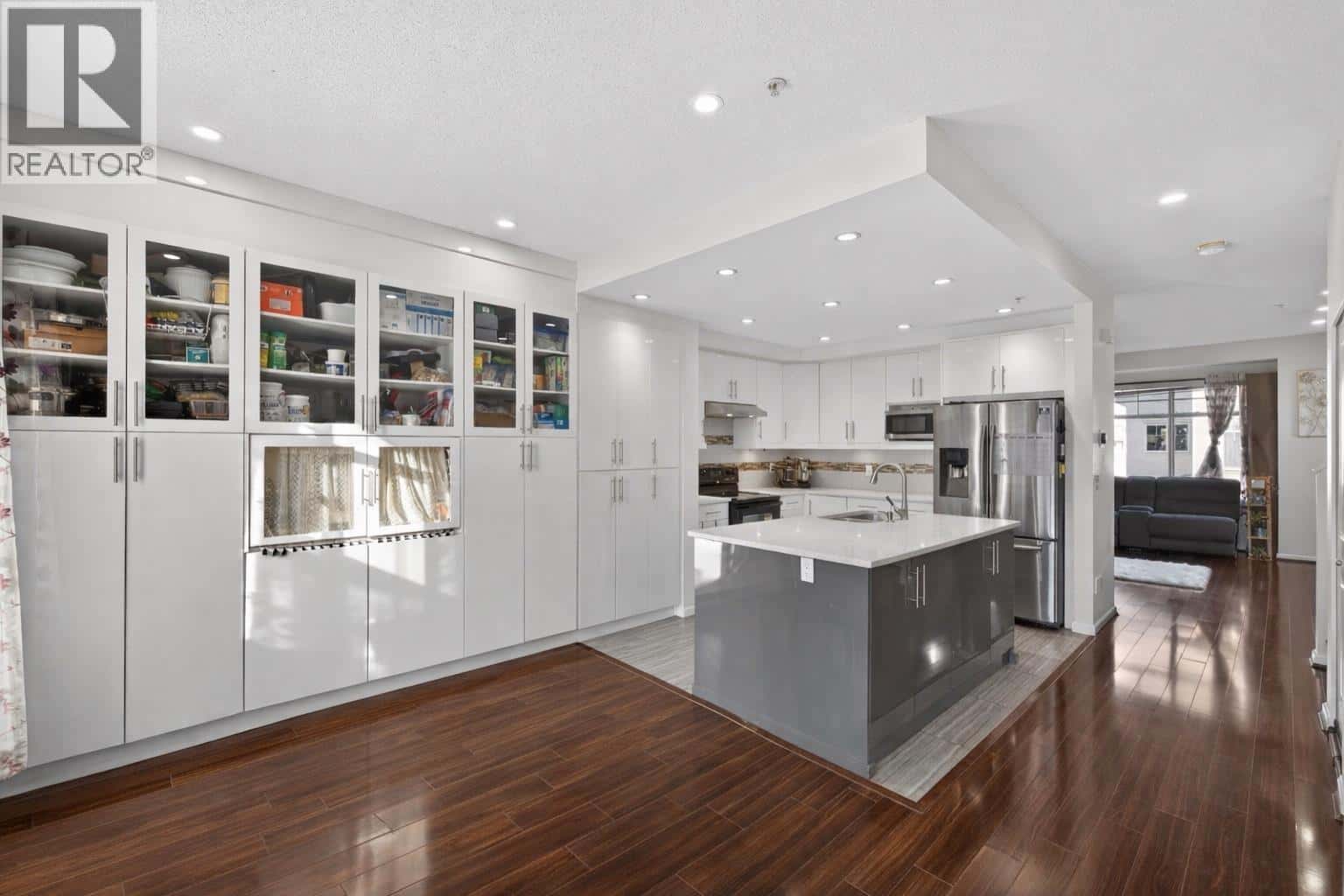 57 1010 EWEN AVENUE — New Westminster, British Columbia - Photo 5 of 32