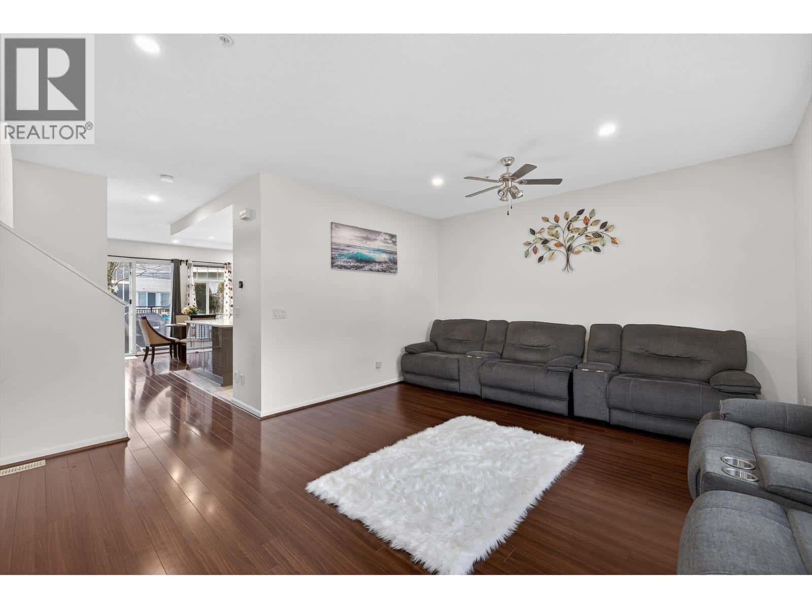 57 1010 EWEN AVENUE — New Westminster, British Columbia - Photo 4 of 32