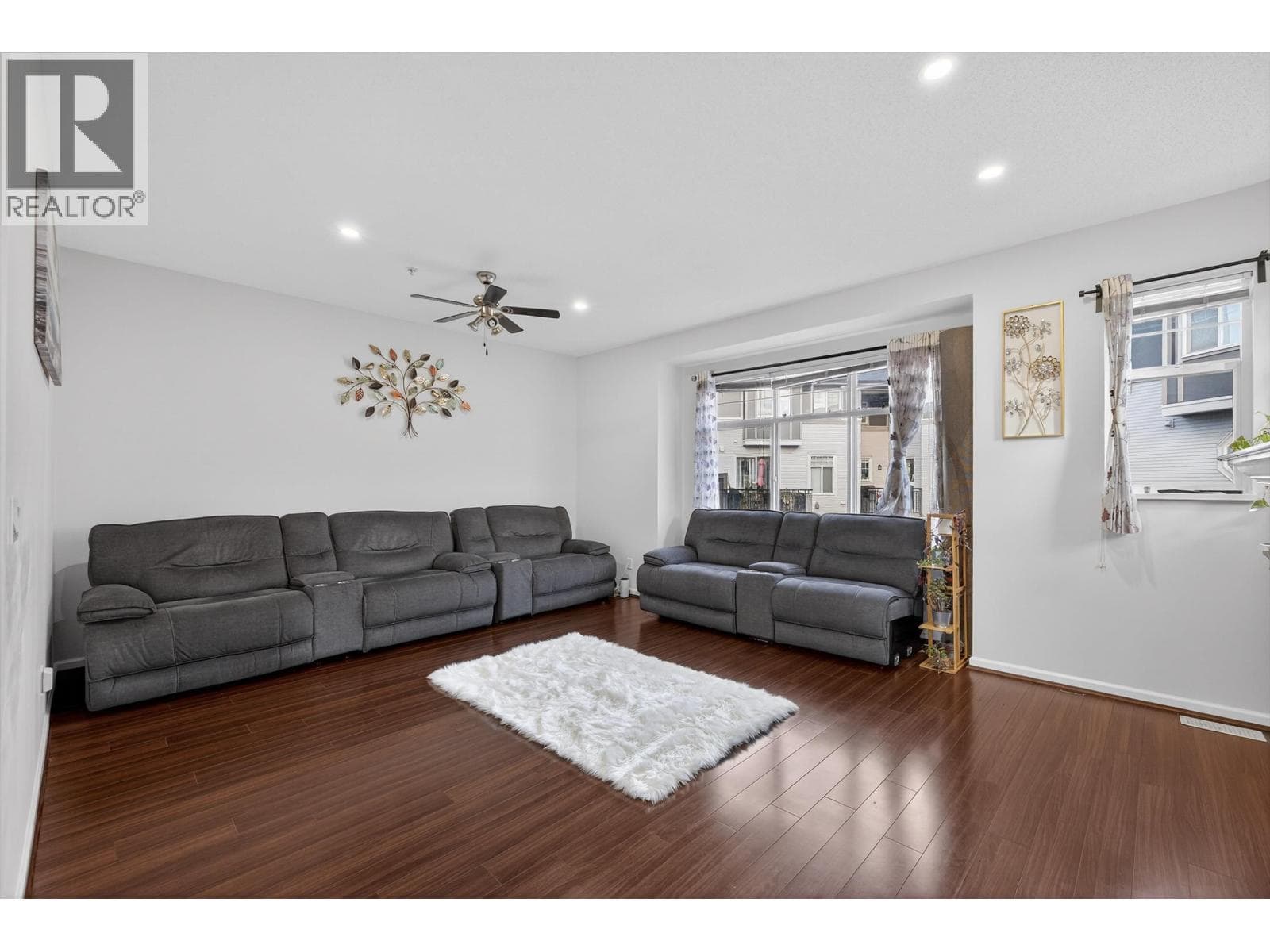 57 1010 EWEN AVENUE — New Westminster, British Columbia - Main photo