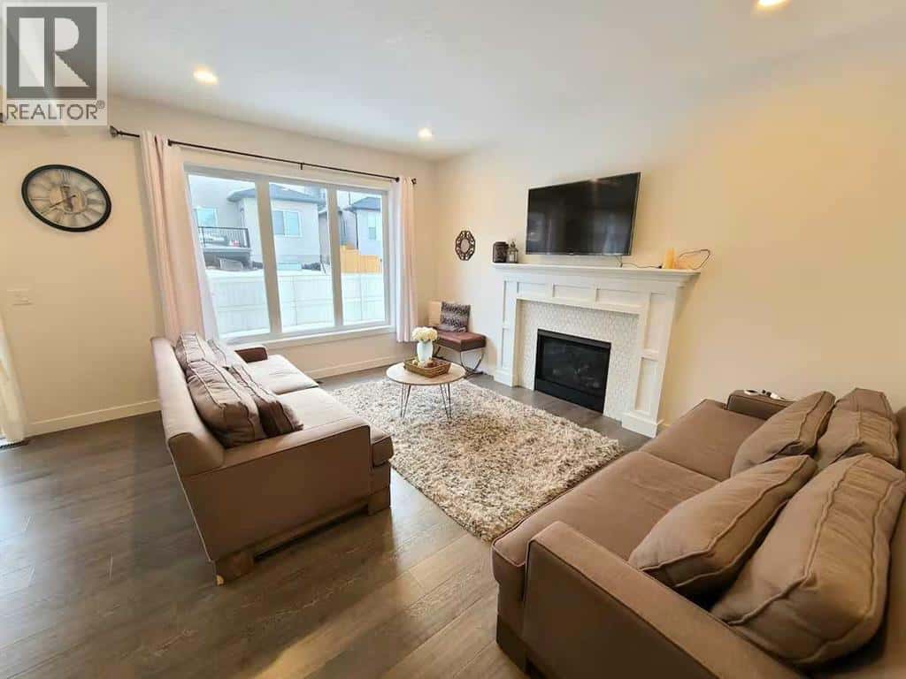 Airdrie — Airdrie - Photo 4 of 20