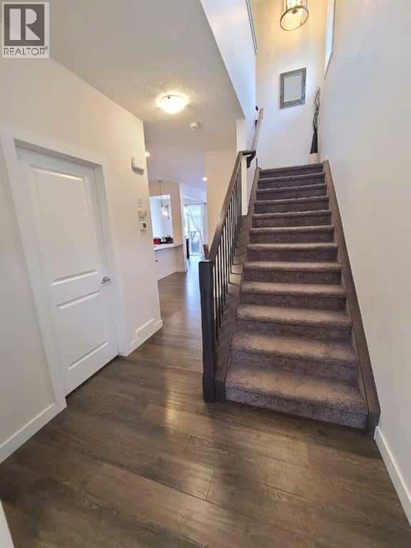 Airdrie — Airdrie - Photo 2 of 20