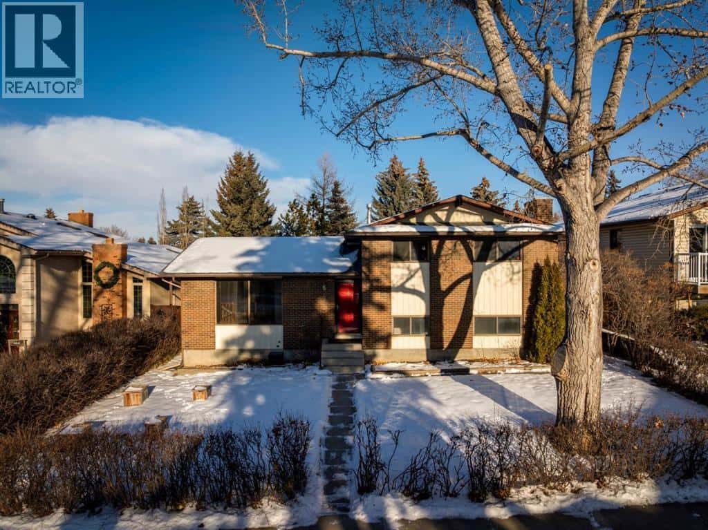 9 Jensen Crescent NE — Airdrie, Alberta - Photo 3 of 41