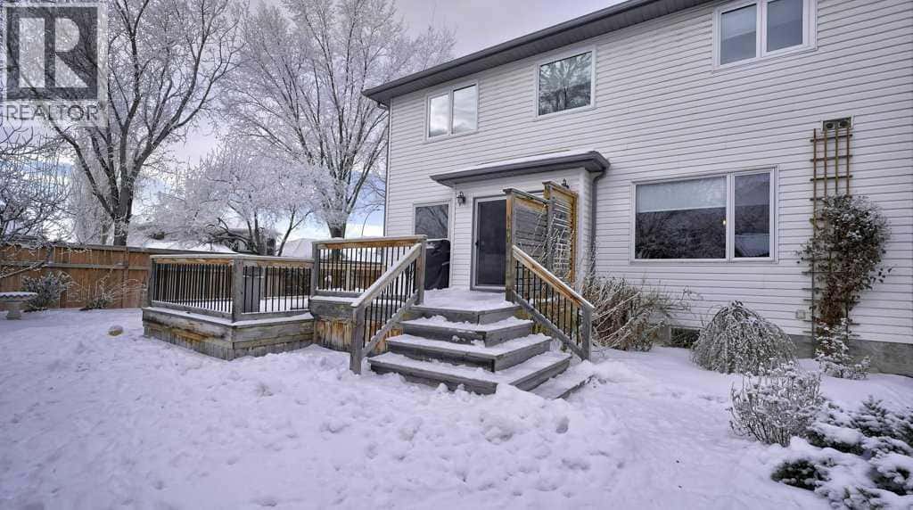 466 Douglas Park View SE — Calgary, Alberta - Photo 4 of 43