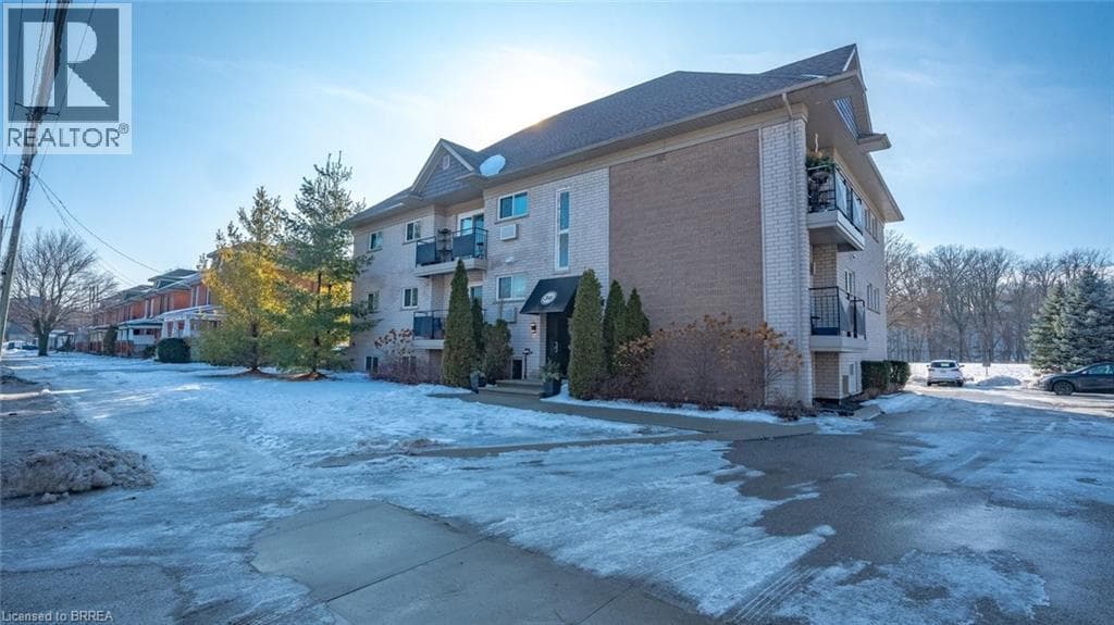 36 WILLOW Street — Paris, Ontario - Main photo