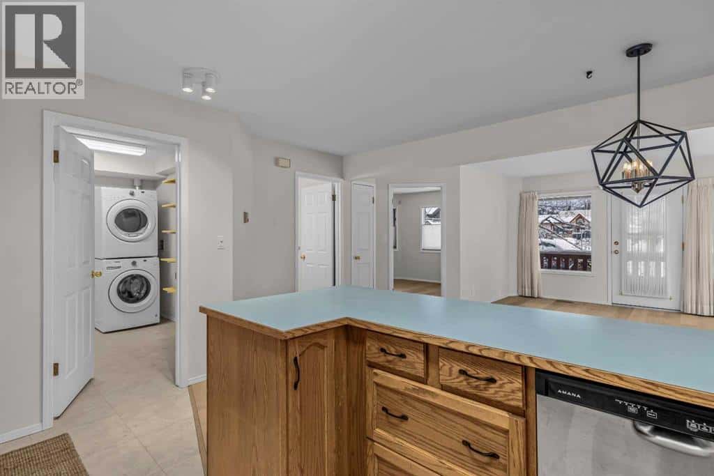 Canmore — Canmore - Photo 4 of 22