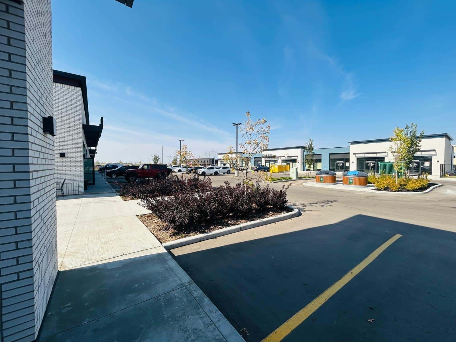 Edmonton — Edmonton - Photo 2 of 108