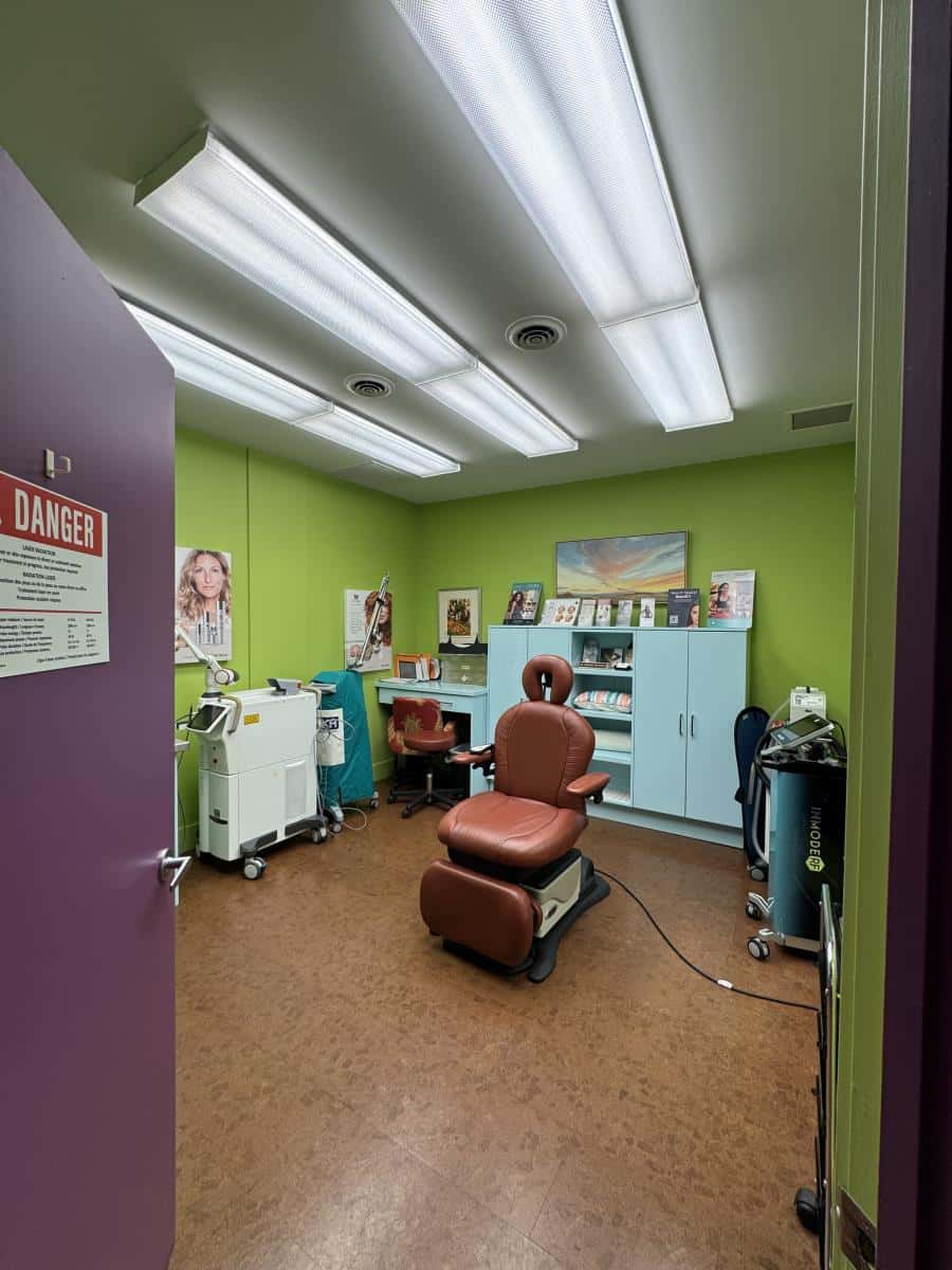 4419 50 Avenue — Red Deer - Photo 4 of 52