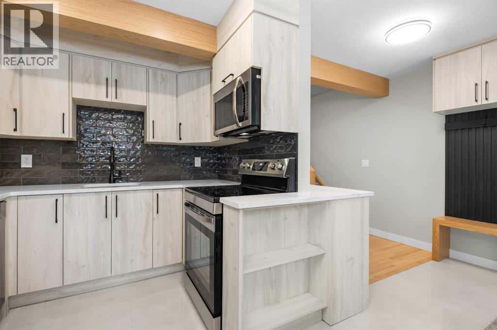 5, 5520 1 Avenue SE — Calgary, Alberta - Photo 3 of 37