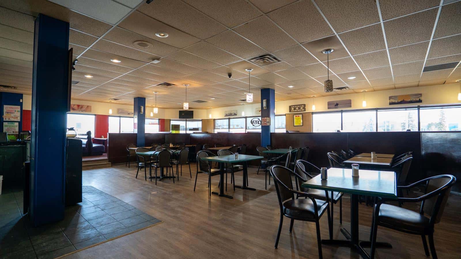 Edmonton — Edmonton - Photo 4 of 66