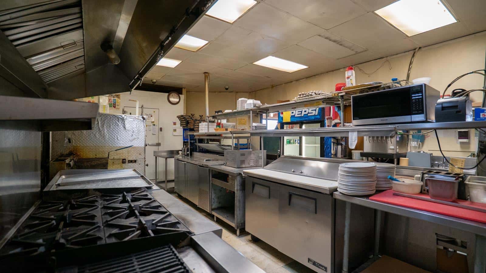 Edmonton — Edmonton - Photo 5 of 66