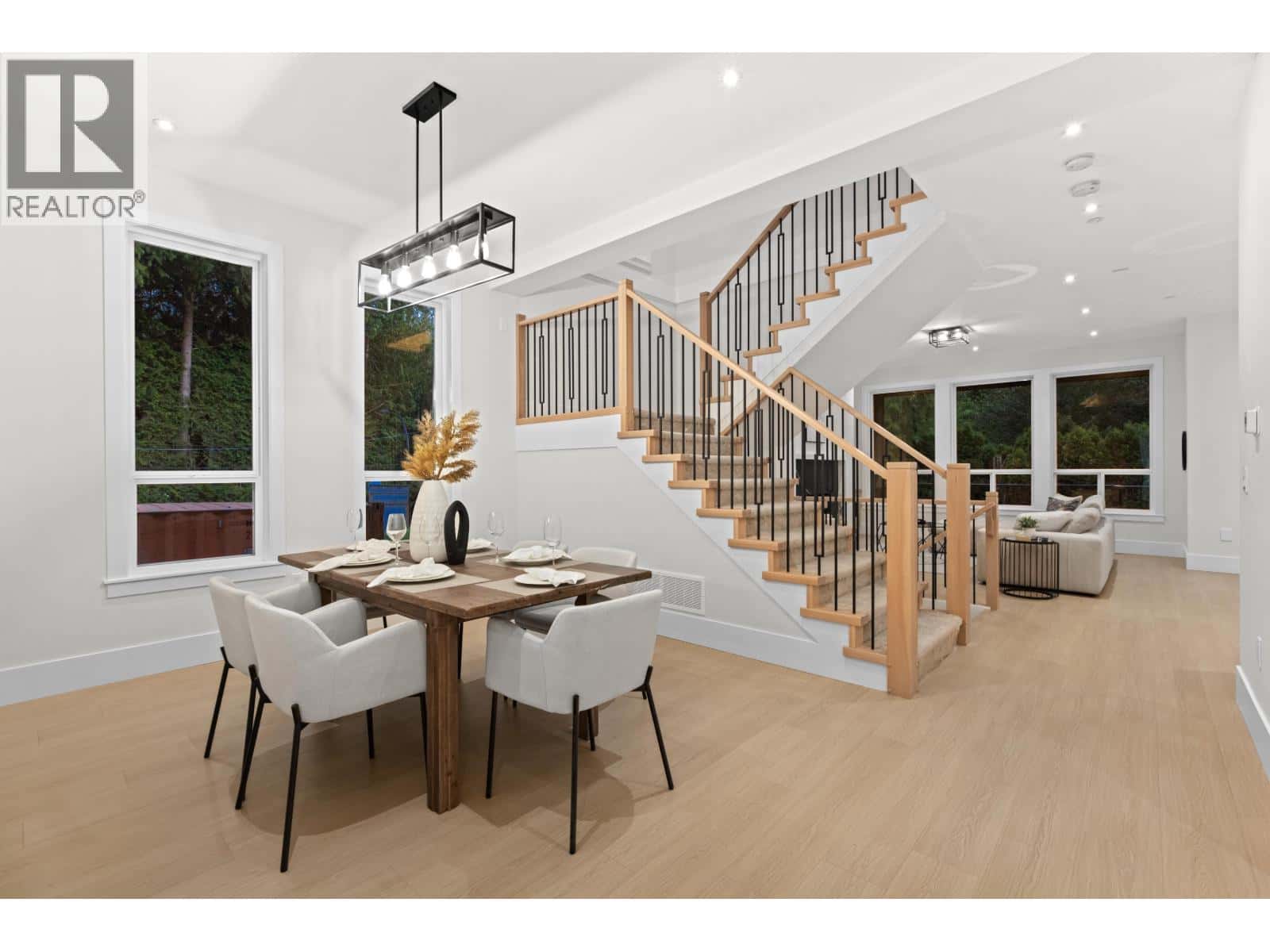 11078 243B STREET — Maple Ridge, British Columbia - Photo 5 of 37