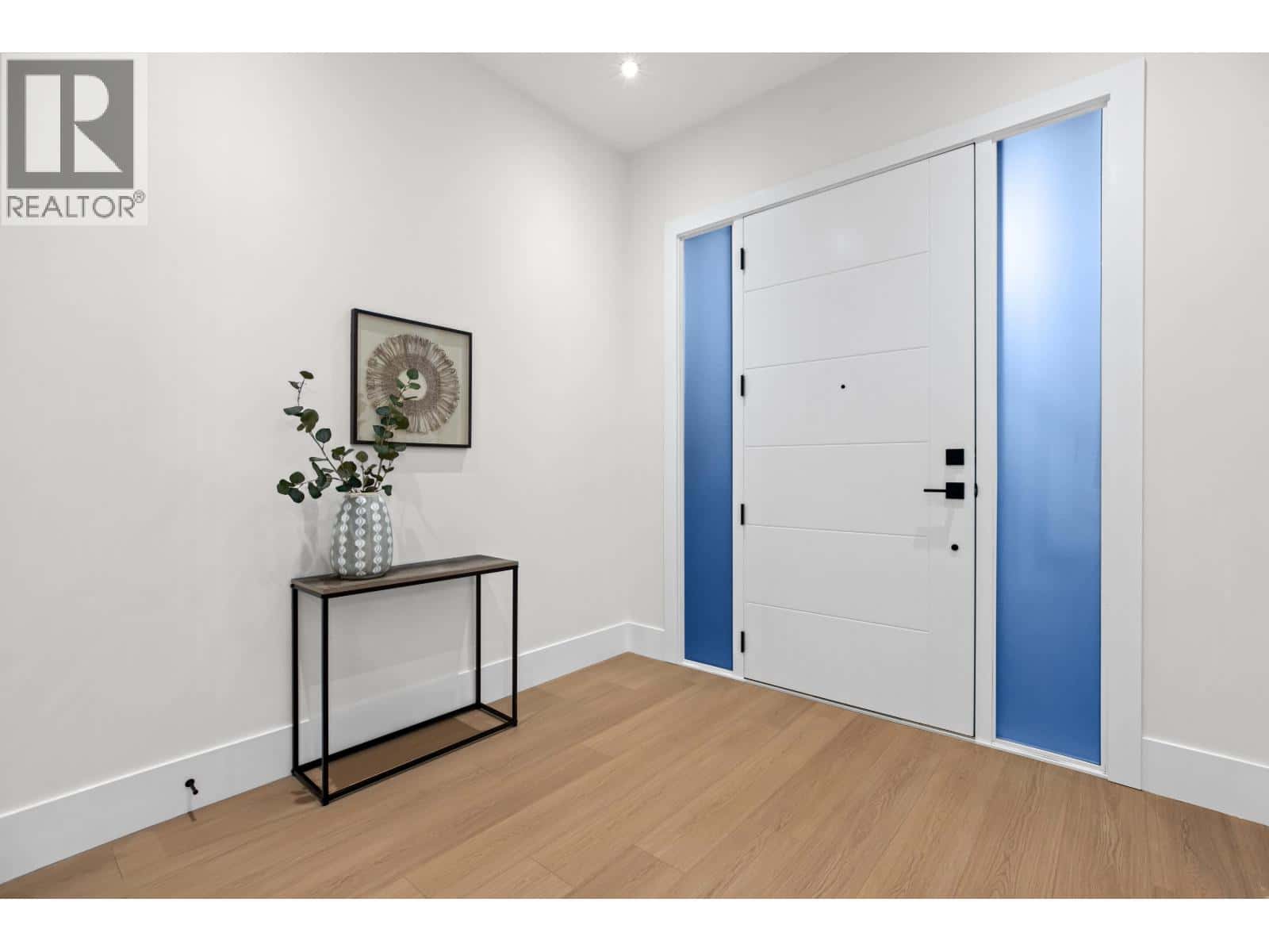 11078 243B STREET — Maple Ridge, British Columbia - Photo 2 of 37