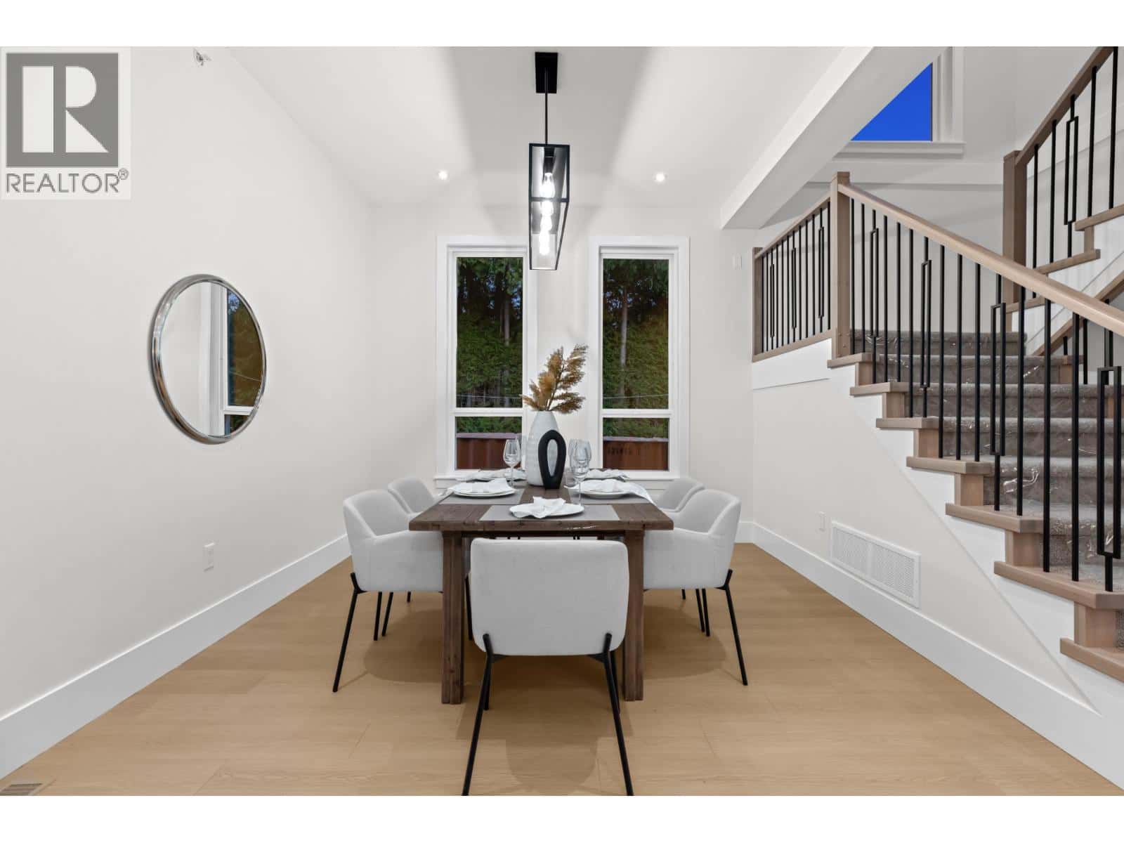 11078 243B STREET — Maple Ridge, British Columbia - Photo 4 of 37