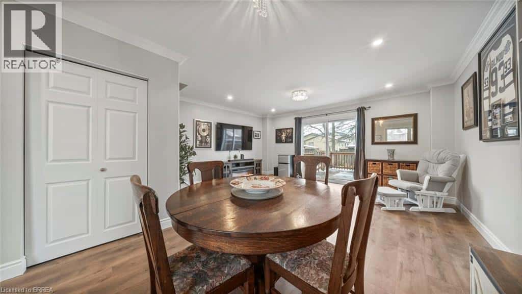 Brantford — Brantford - Photo 5 of 31