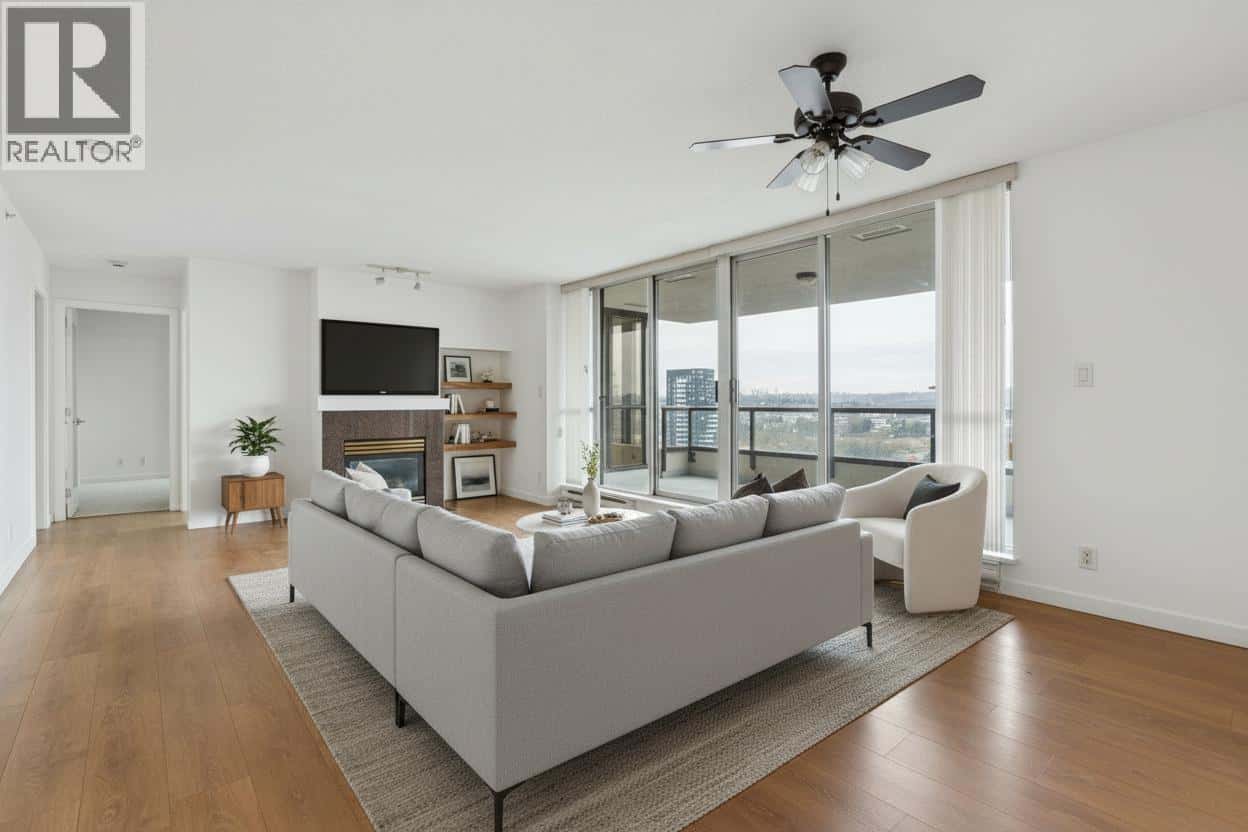 1902 2138 MADISON AVENUE — Burnaby, British Columbia - Photo 2 of 19