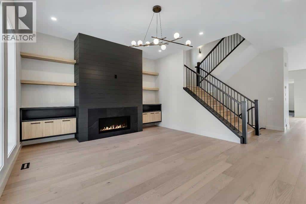 342 Normandy Drive SW — Calgary, Alberta - Photo 4 of 48